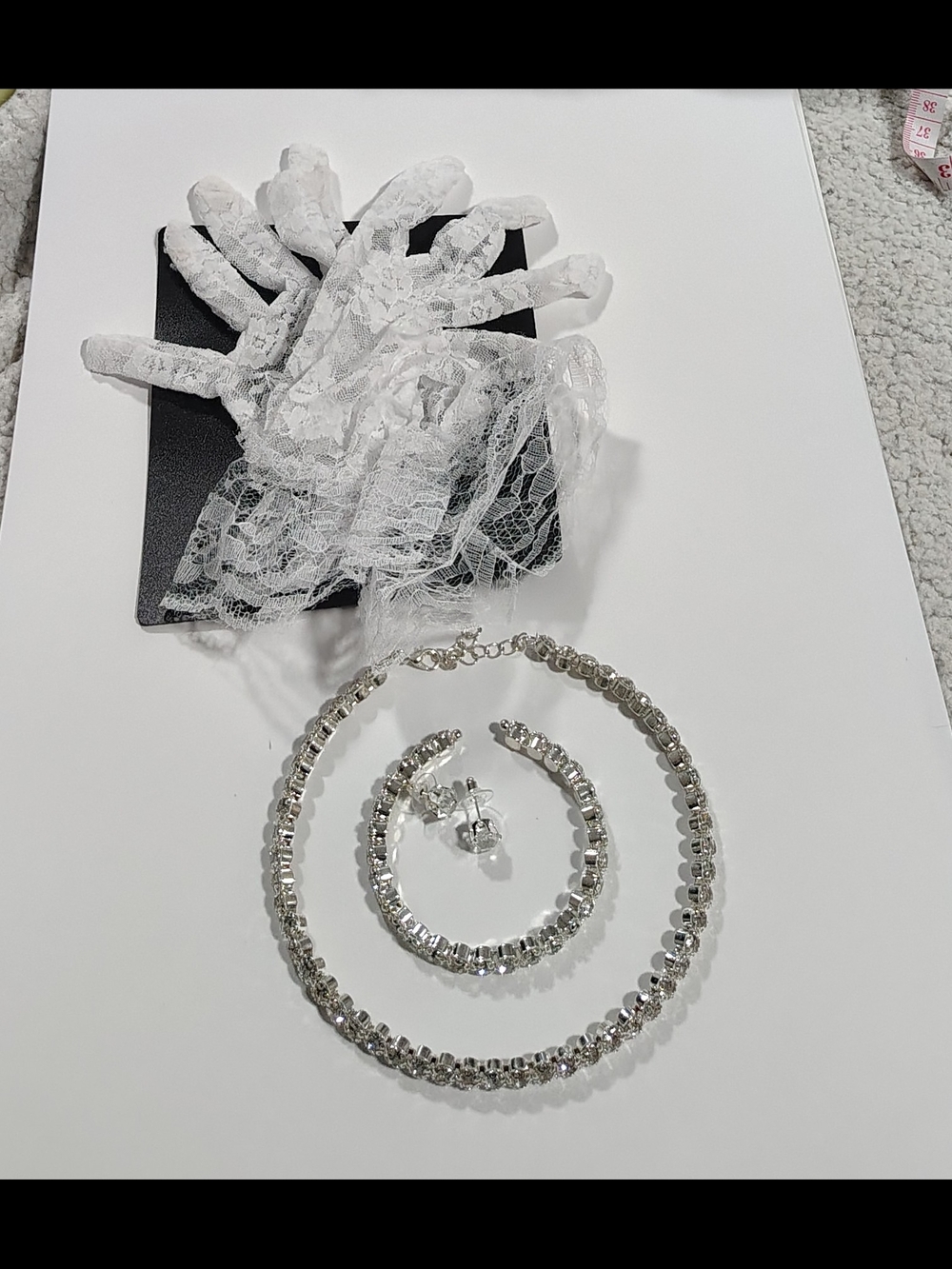 Ladies Crystal Jewelry And S/M Lace Gloves Set